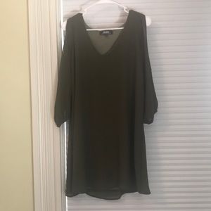 Green Long Steve Dress